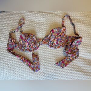 Skatie Floral Bikini Top